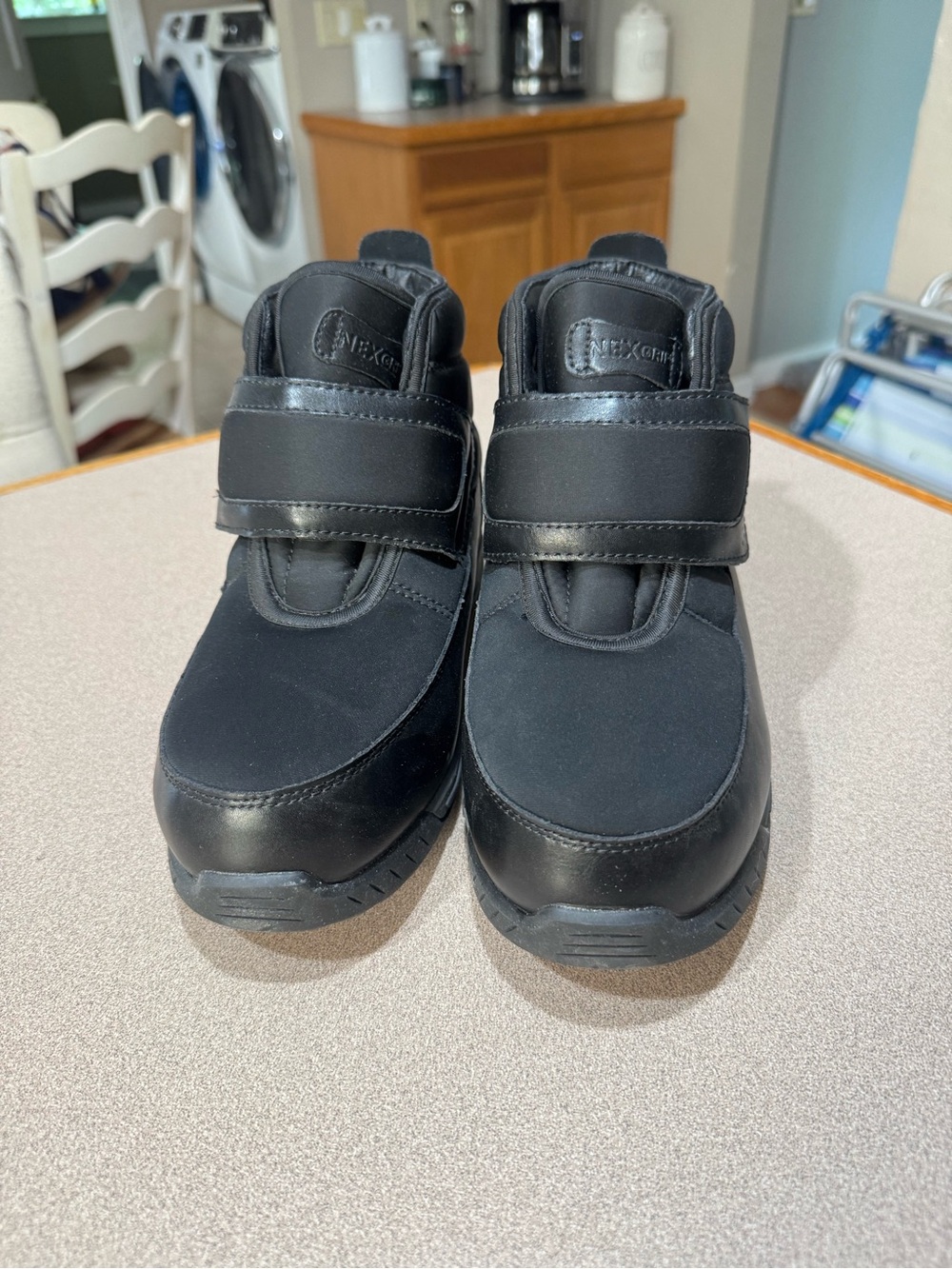 Women’s  Black Rain & Snow Grip Boots - Picture 4 of 12